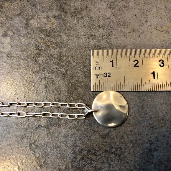 Sterling Silver 925 Necklace with a paperclip chain and a wavy disc as pendant. - Picture 6 of 9